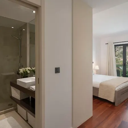 Madalenas Xxi By An Island *