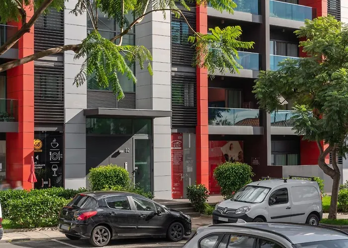 Madalenas Xxi By An Island *