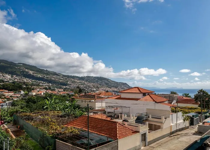 Madalenas Xxi By An Island